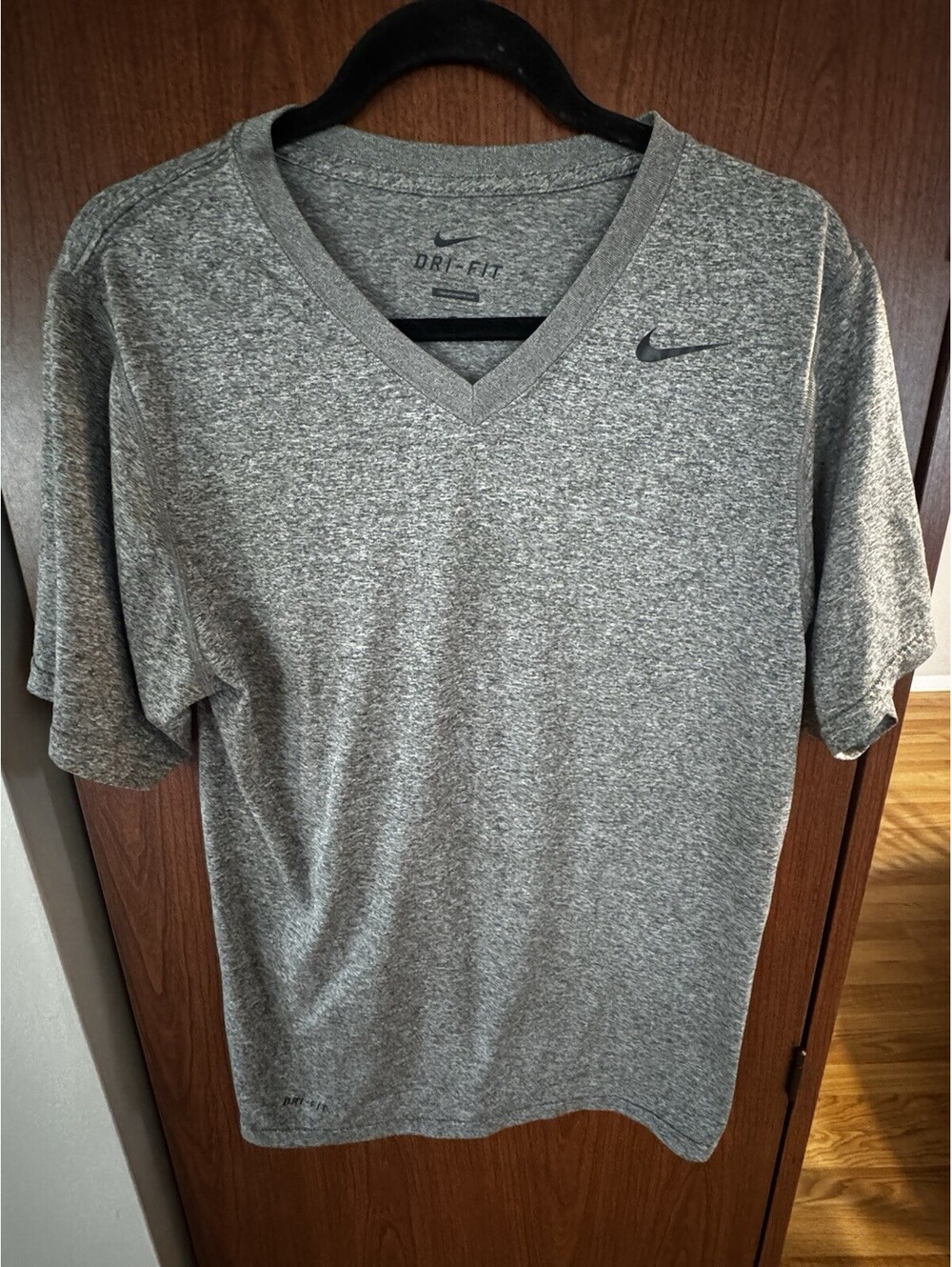 Nike Dri-FIT Mens Small Gray Heather V Neck Athletic Training Shirt